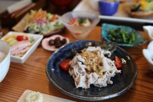 Cafe&deli 四つ葉apart